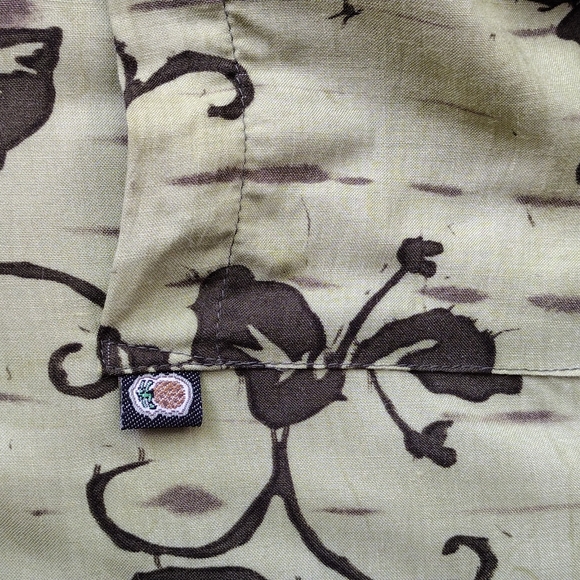 Men's Pineapple Connection Medium button up - Picture 3 of 5